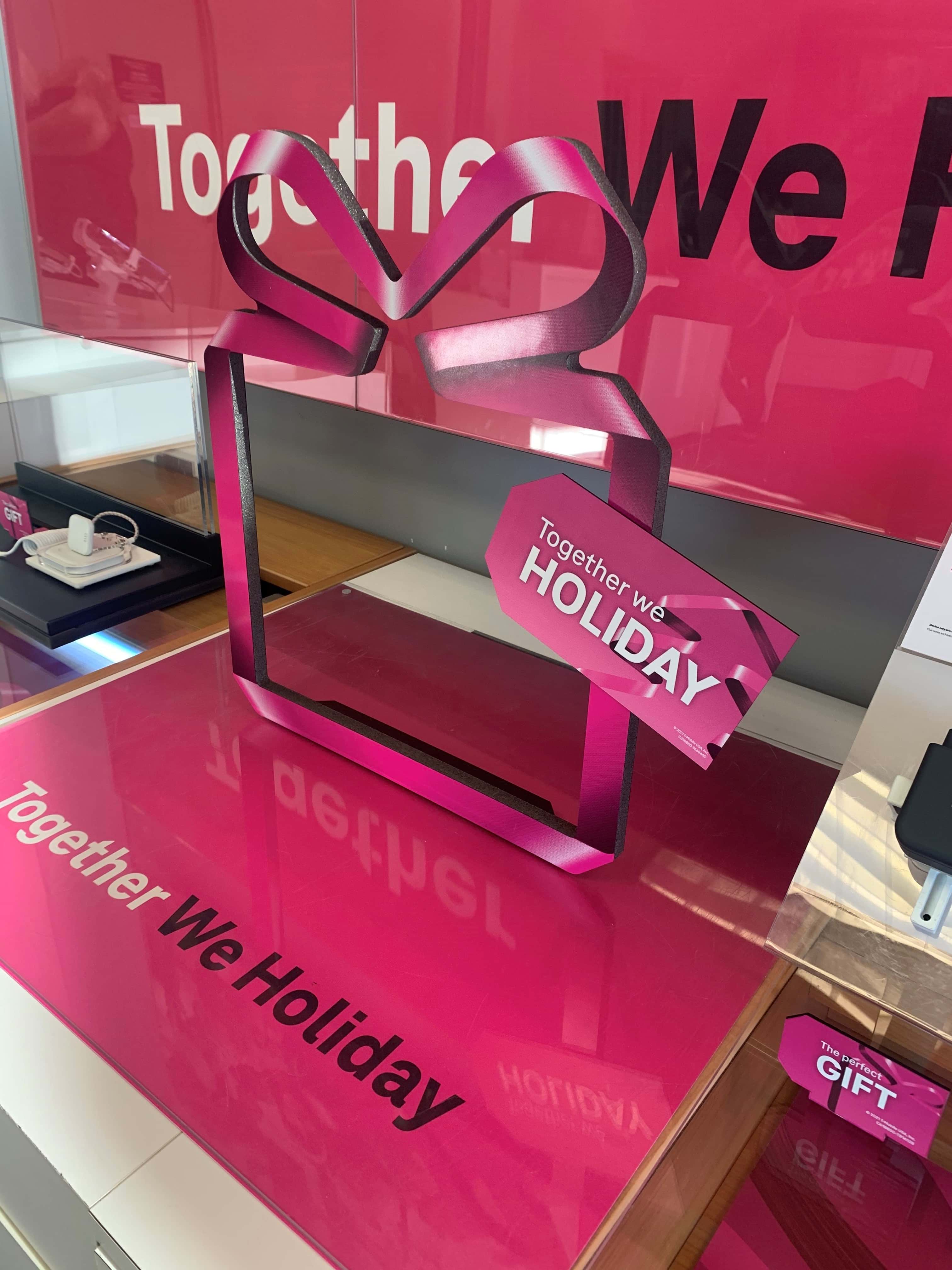 Retail displays, fixtures + branded environments